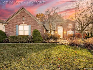 8028 Creek Bend Dr, Ypsilanti, MI 48197