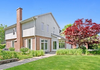 1550 Asbury Ave, Evanston, IL 60201