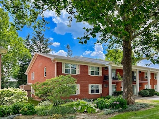 775 Pershing Ave Unit 3-B, Glen Ellyn, IL 60137