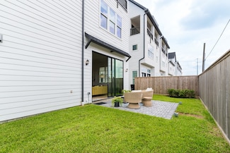 1009 Golden Nectar, Houston, TX 77008