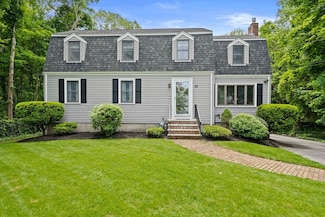 32 Riley Ave, East Weymouth, MA 02189