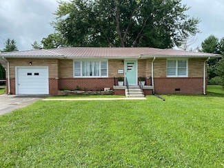 446 W Stevens St, Cookeville, TN 38501