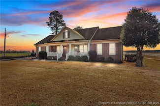 203 White Oak Church Rd, Clinton, NC 28328