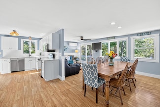 24 Jae Rd, Falmouth, MA 02540