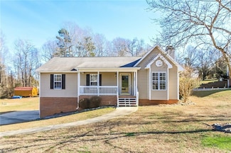 226 Creek Meadow Dr, Lexington, NC 27295
