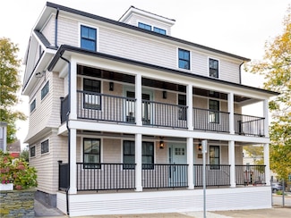 7 Dearborn St Unit 1, Newport, RI 02840
