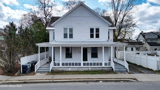 31 Union St, Glens Falls, NY 12801