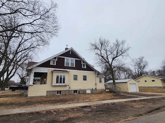 108 2nd Ave W, Swea City, IA 50590