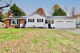 77 W Allen Ridge Rd, Springfield, MA 01118