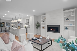 147 Central Ave Unit 4, Old Tappan, NJ 07675