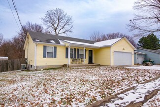 1986 S Woodland Dr, Radcliff, KY 40160