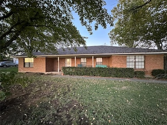 1121 Bones Chapel Rd, Whitesboro, TX 76273