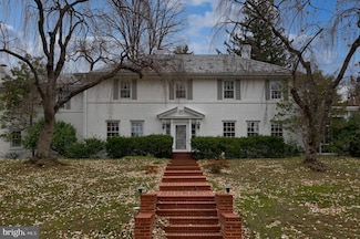 226 E Caracas Ave, Hershey, PA 17033