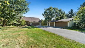 8723 N Hedge Rd, Byron, IL 61010