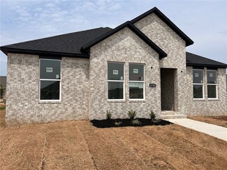 4780 W Sturgeon St, Fayetteville, AR 72704