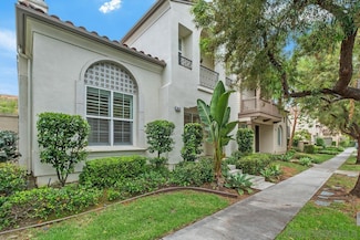 42 Paperwhite Unit 29, Irvine, CA 92603
