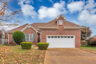 105 Green Tree Ct, Columbia, TN 38401