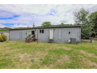 1028 Cornutt St, Myrtle Creek, OR 97457