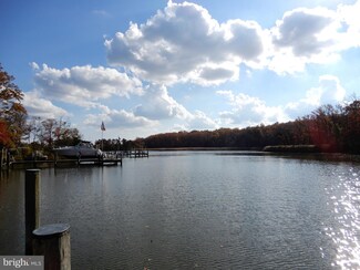 3920 W Shore Dr, Edgewater, MD 21037