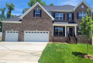 1661 Lazy Fox Ln Unit 33, Kernersville, NC 27284