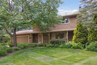 15110 Williston Ln, Minnetonka, MN 55345