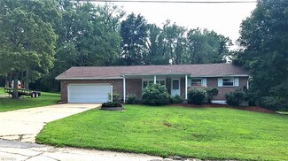 86 Kittle St, Williamstown, WV 26187