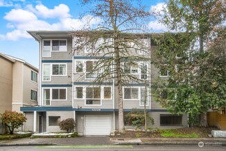 12026 15th Ave NE Unit 201, Seattle, WA 98125