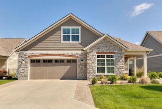 17475 Baxter Dr, Clive, IA 50325