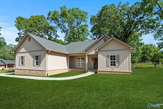 200 6th St NE, Arab, AL 35016