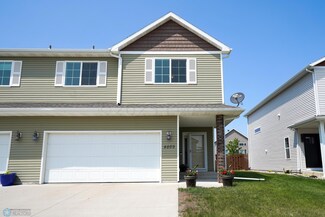 4869 35th Ave S, Fargo, ND 58104