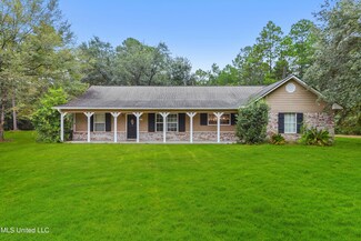7129 E Central Park Dr, Moss Point, MS 39562
