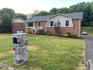 5205 Lana Renee Ct, Hermitage, TN 37076