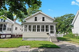 520 E 2nd St, Monroe, MI 48161