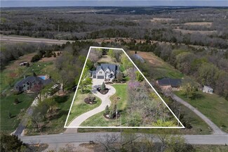 29570 W 95th St, De Soto, KS 66018