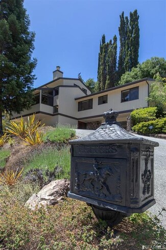 227 La Cuesta Dr, Portola Valley, CA 94028