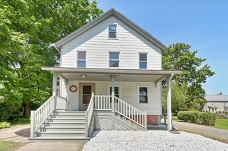 41 Cherry St, Easthampton, MA 01027