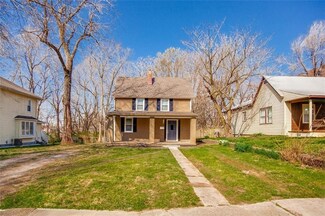110 S Park Ave, Independence, MO 64050
