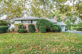 107 Norris Ave, Metuchen, NJ 08840