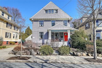 102 Lloyd Ave, Providence, RI 02906