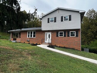 298 Hunters Trail, Troutville, VA 24175