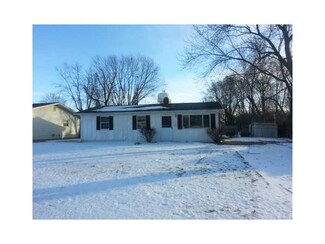237 Hollybrook Dr, Whiteland, IN 46184