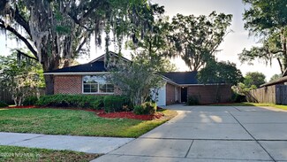11519 N Ride Cir E, Jacksonville, FL 32223