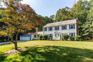 44 Smoke Ridge Dr, North Kingstown, RI 02852