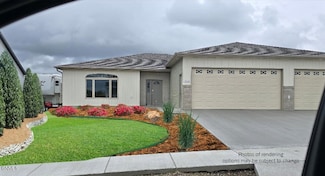 5531 Holmes Dr, Bismarck, ND 58504