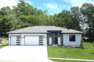 4903 Noland Rd, Shawnee, KS 66216
