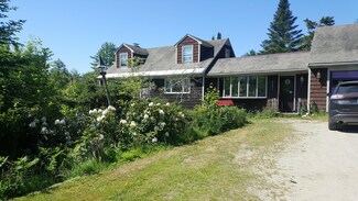 67 Old Ferry Rd, Wiscasset, ME 04578