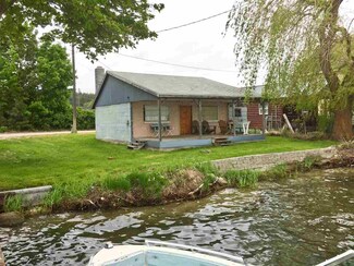 40670 Robbins Rd, Loon Lake, WA 99148