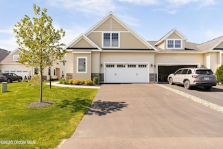 43 Justin St, Latham, NY 12110