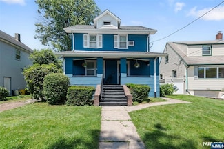 1146 Stasia St, Teaneck, NJ 07666
