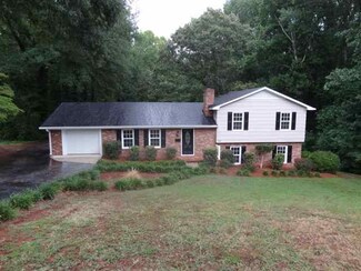 203 Hillbrook Dr, Spartanburg, SC 29307